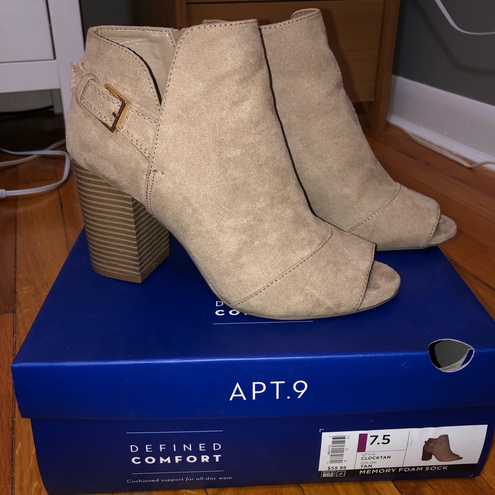 Brand new ankle boot heels